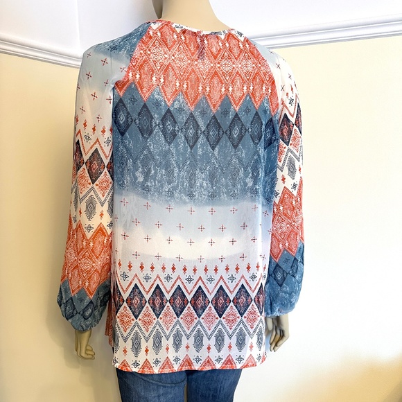 BCBG MaxAzria blouse - Picture 6 of 9